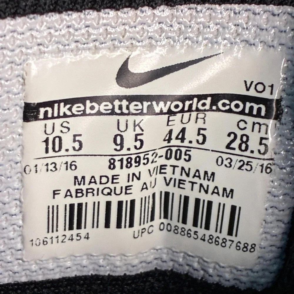 Nike Kobe Mentality 2 818952-005 Low Top Basketball Sneaker Grey Black Mens 10.5